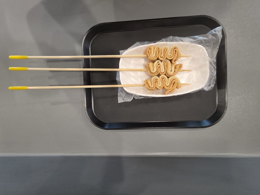 부산오뎅 꼬치 세 개